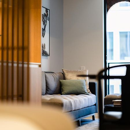 Skye Suites Sidney Quarto foto A room at the hotel