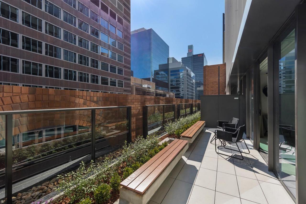 Skye Suites Sidney Exterior foto The rooftop garden